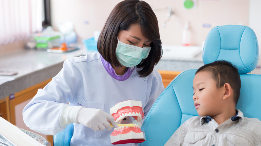 Tips Ajak Anak ke Dokter Gigi untuk Pertama Kali
