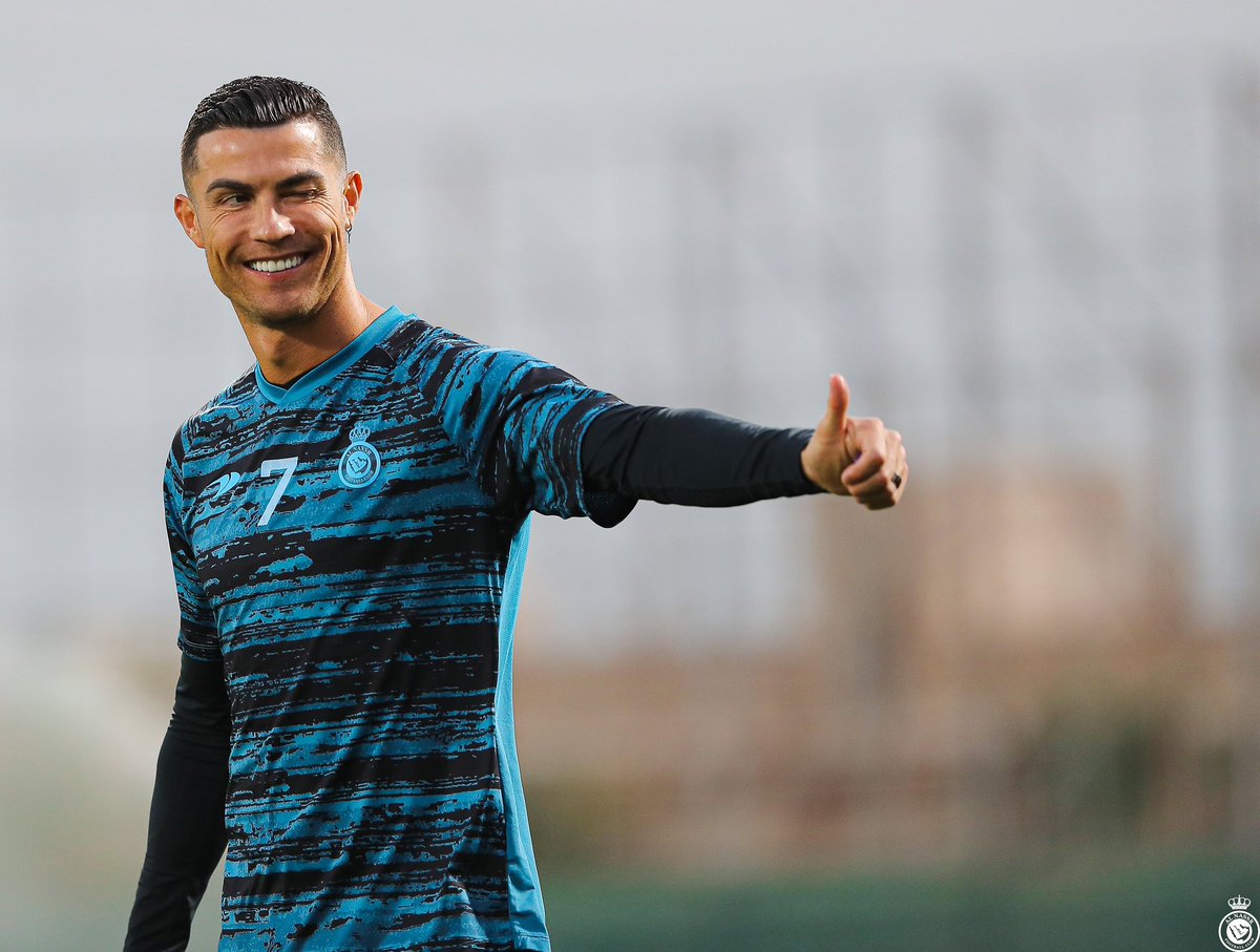 Cristiano Ronaldo Raih Penghargaan Pemain Terbaik Liga Pro Saudi
