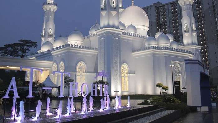 Ini Destinasi Wisata Religi ala Timur Tengah di Depok, Masjid At Thohir