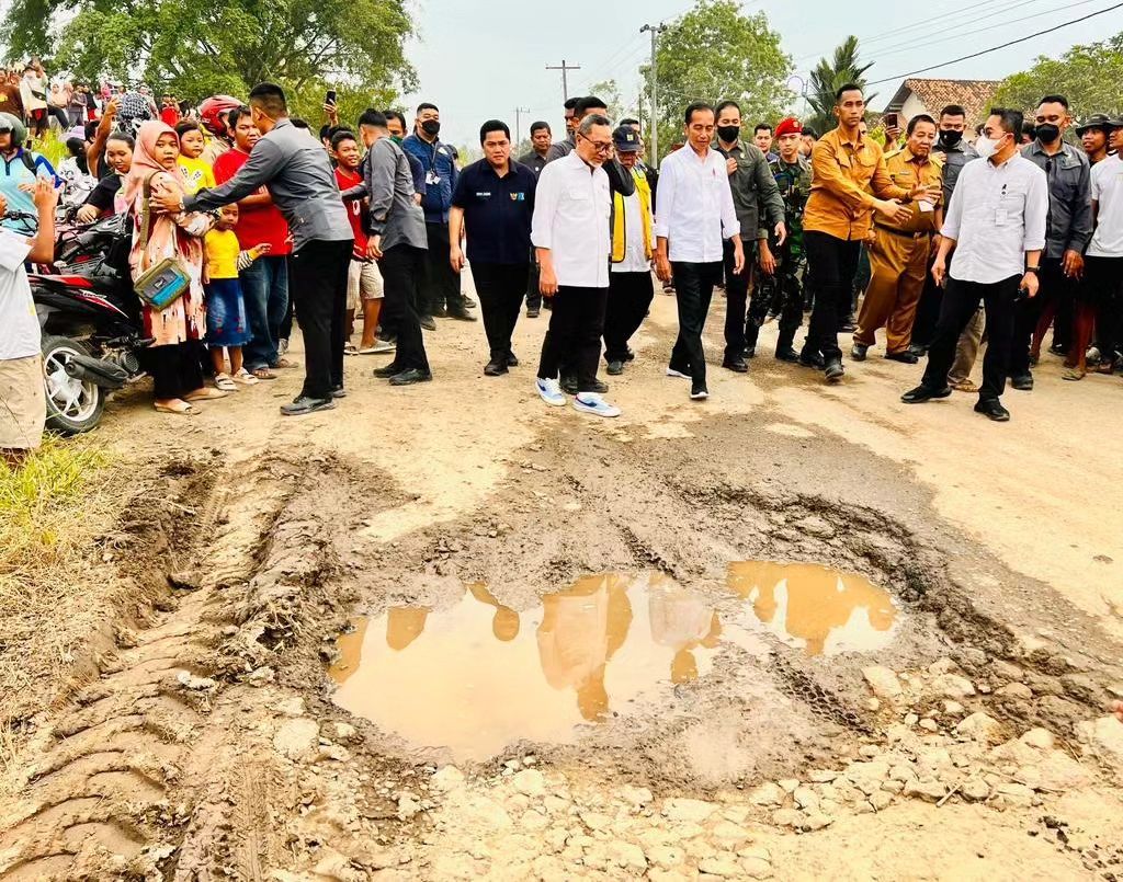Sindir Jalanan Rusak, Presiden Jokowi : Saya sampai Tertidur karena Mulus