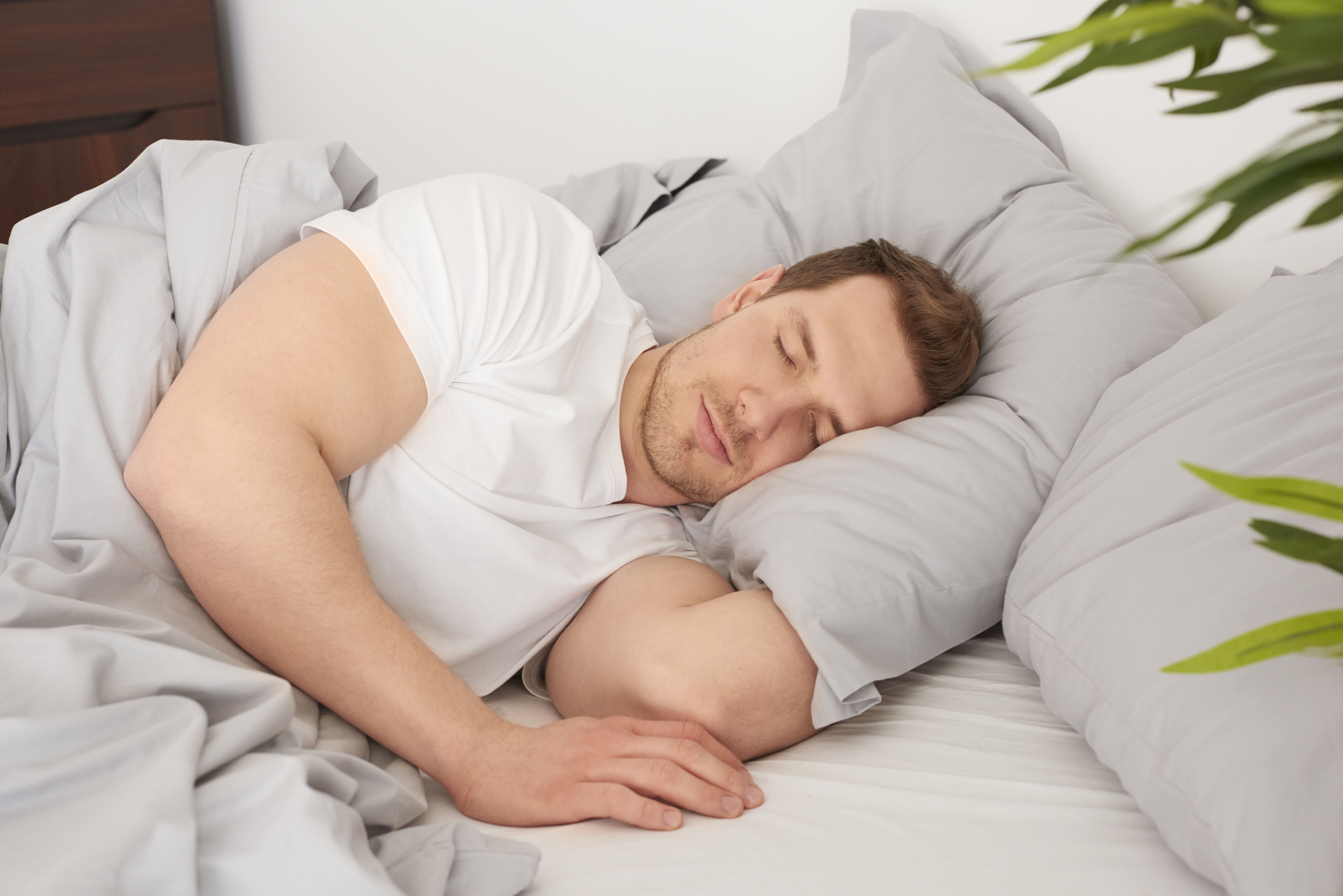 3 Manfaat Tidur Tanpa Celana Dalam Bagi Pria