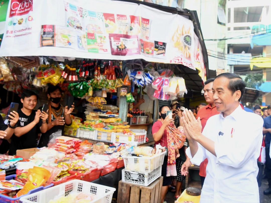 Harga Daging Ayam Meroket Hingga Rp50 Ribu, Jokowi: Naiknya Terlalu Tinggi