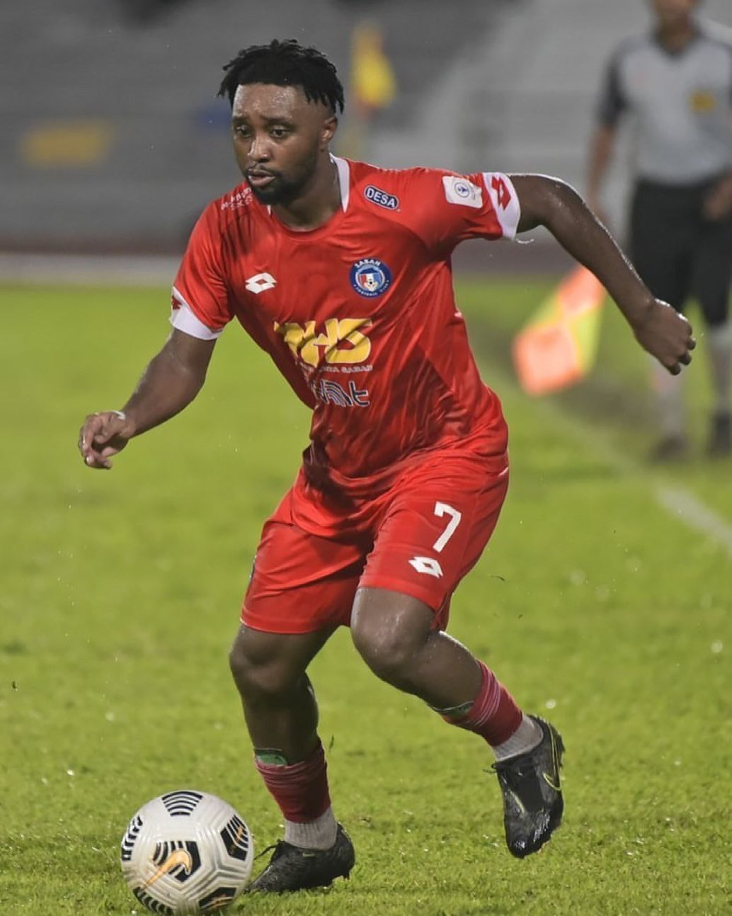 Persib Bandung Resmi Rekrut Eks Pemain Timnas Gabon Yaitu Levy Clement Madinda.