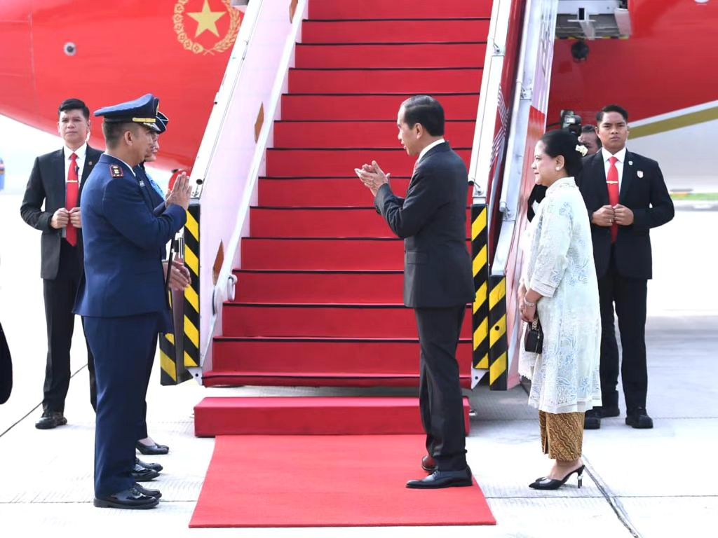 Kunjungi Cina, Jokowi Bakal Bahas Mobil Listrik dan Laut Cina Selatan