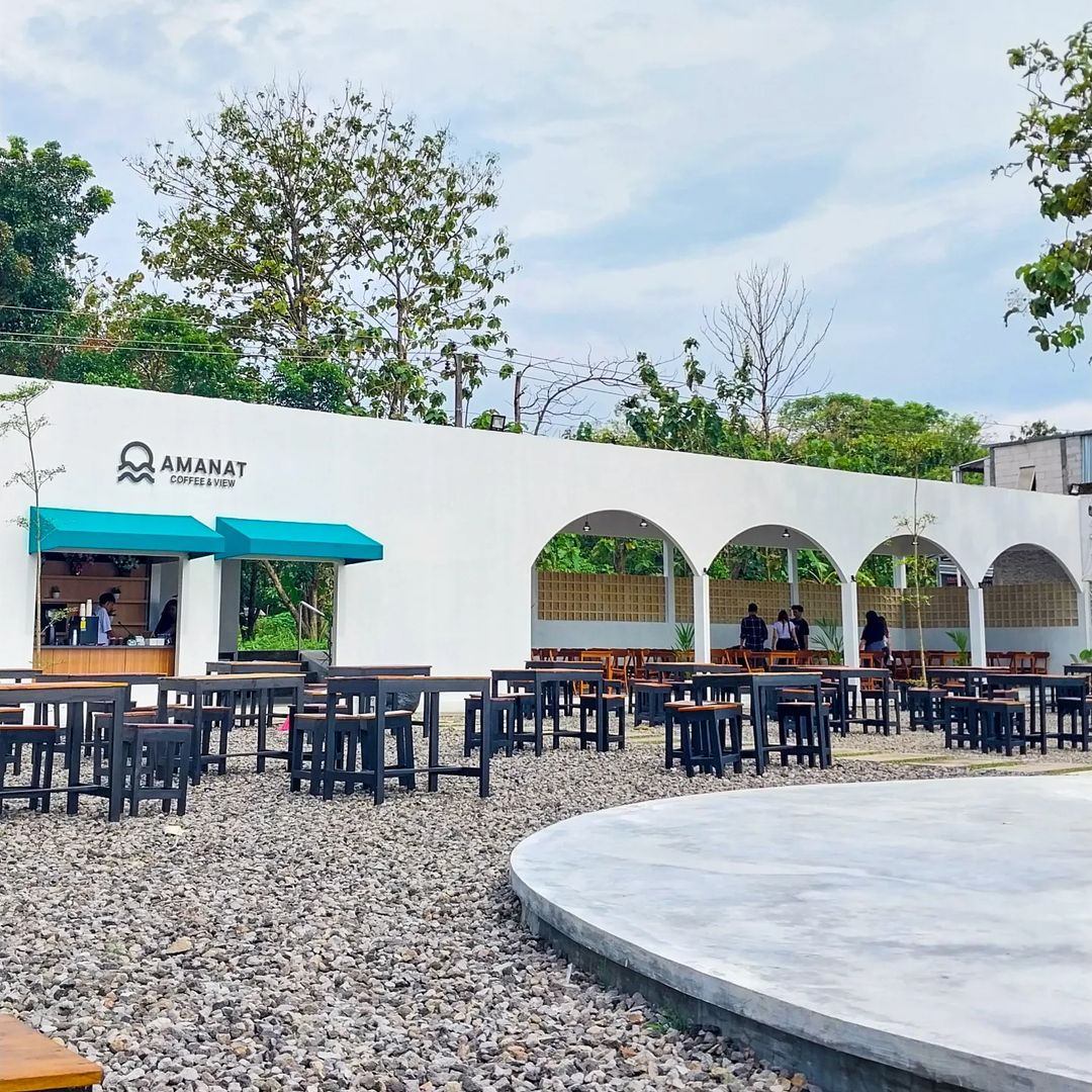 Nongkrong Asyik dengan View Camik Waduk Cengklik di Amanat Coffee
