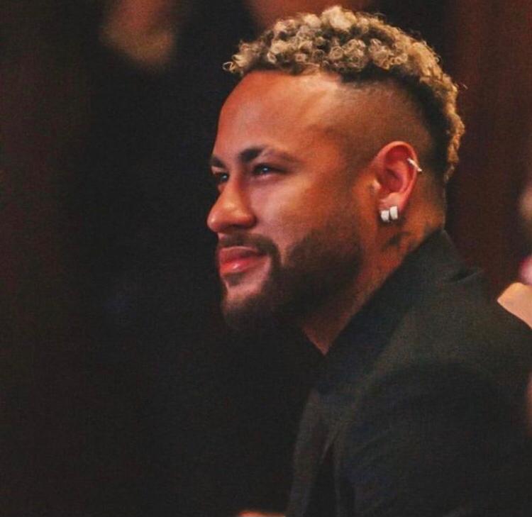 PSG Buka Peluang Lepas Neymar Seharga Rp2,5 Triliun
